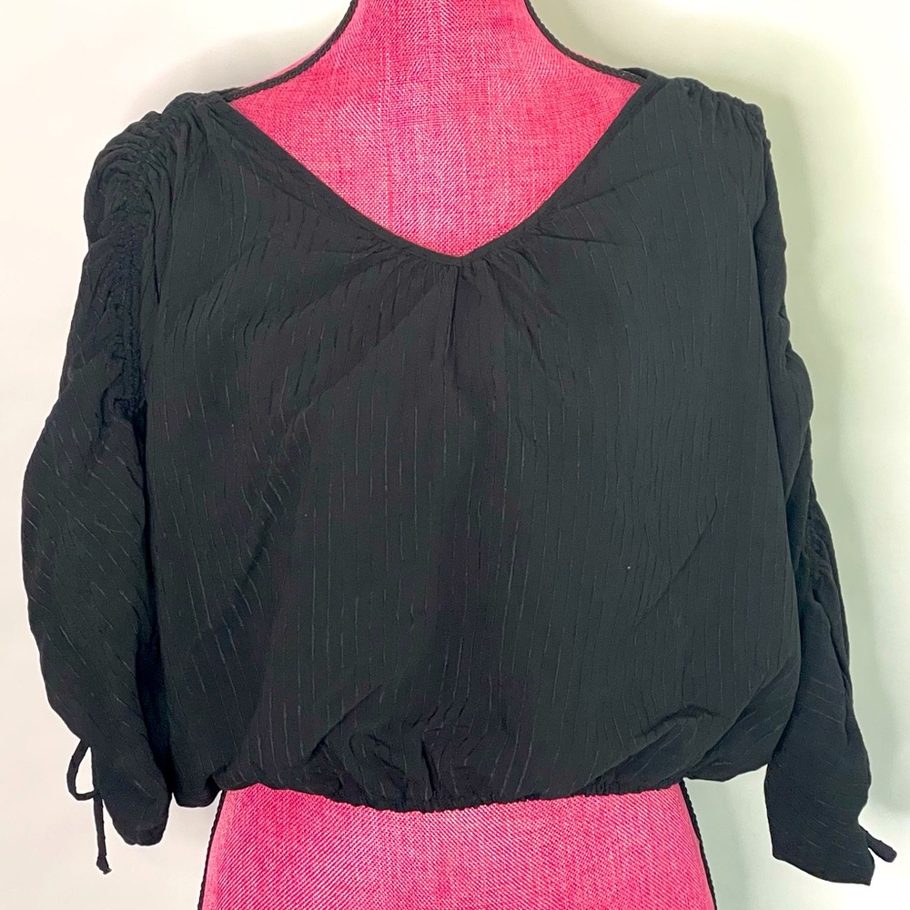 Astr the Label black pinstripe long sleeve blouse with ruching tie sleeves Sz L